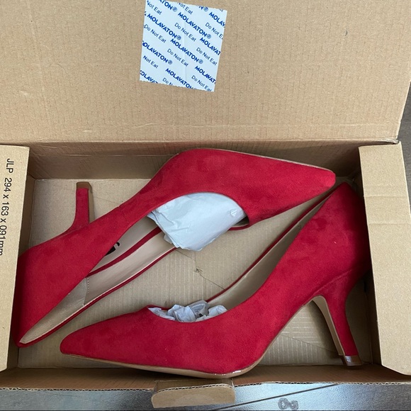 NIB Zara Red Suede Asymmetrical Heel Pumps - Picture 12 of 14